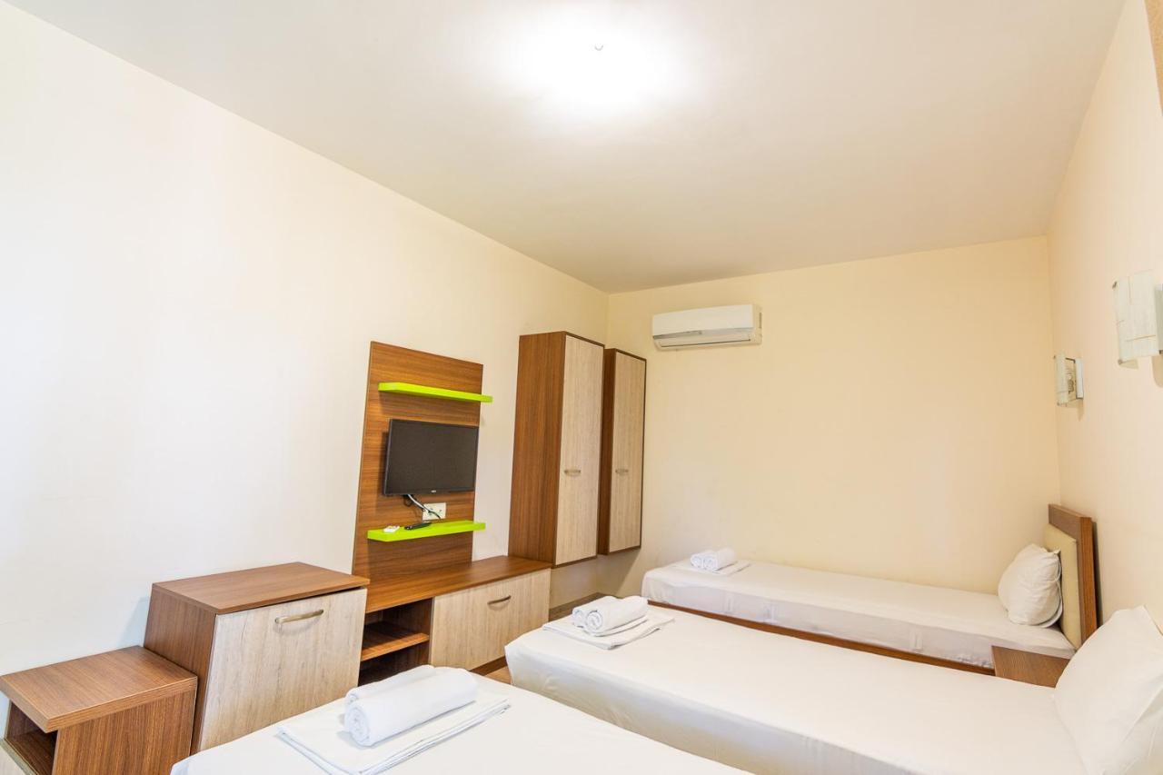 Eco Hotel Momata Kolarovo Kültér fotó