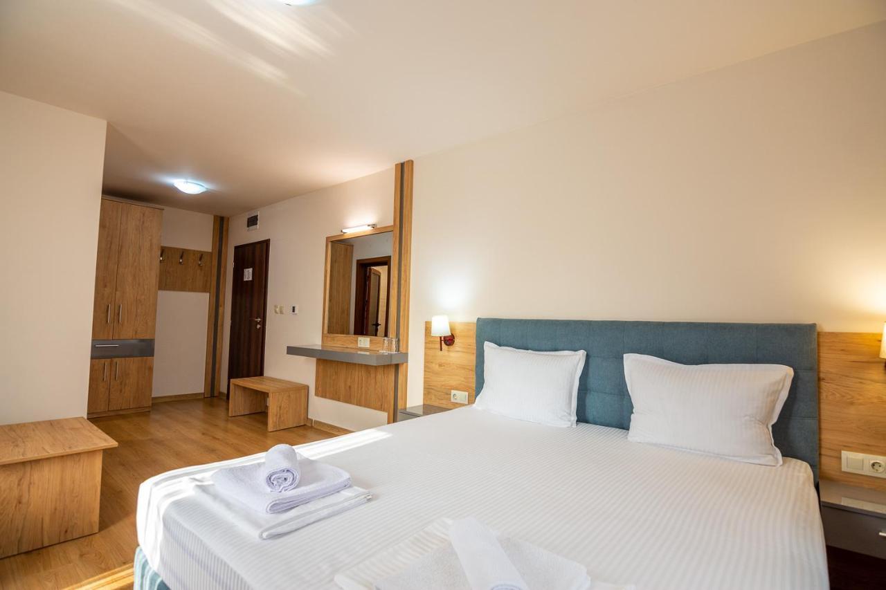 Eco Hotel Momata Kolarovo Kültér fotó